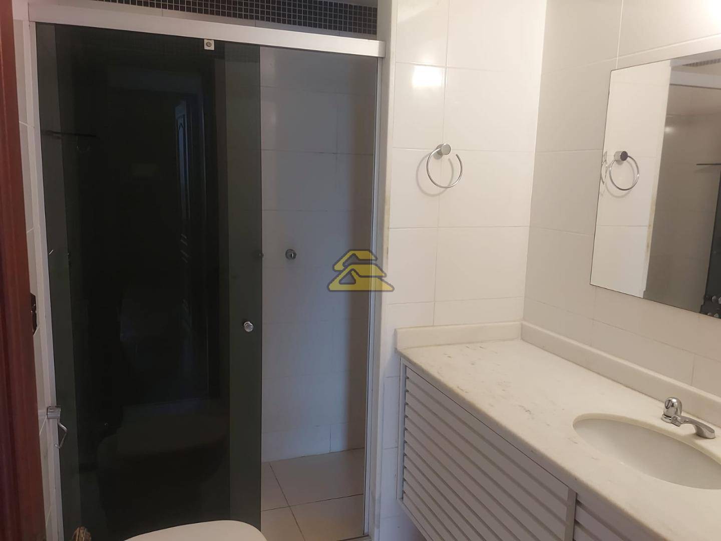 Apartamento para alugar com 3 quartos, 129m² - Foto 17