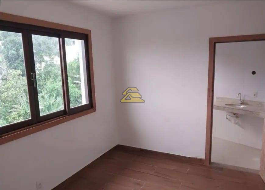 Casa à venda com 3 quartos, 523m² - Foto 9
