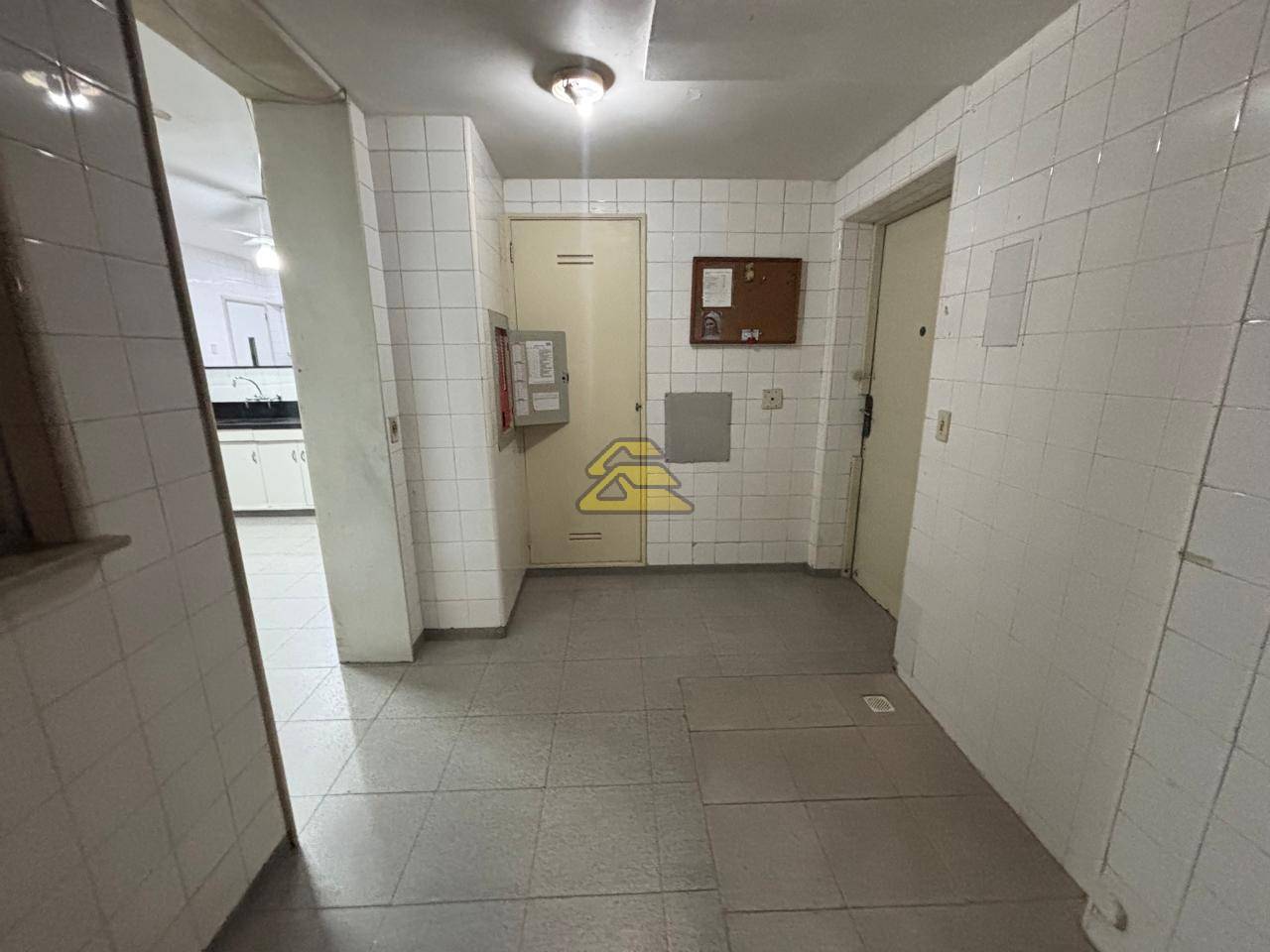Apartamento para alugar com 4 quartos, 490m² - Foto 31