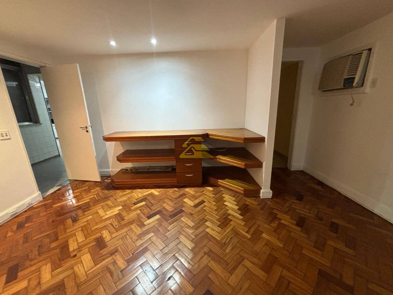 Apartamento para alugar com 4 quartos, 490m² - Foto 11