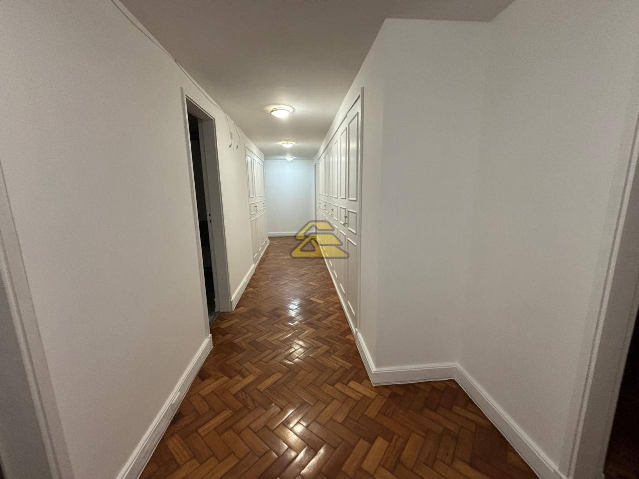 Apartamento para alugar com 4 quartos, 490m² - Foto 14