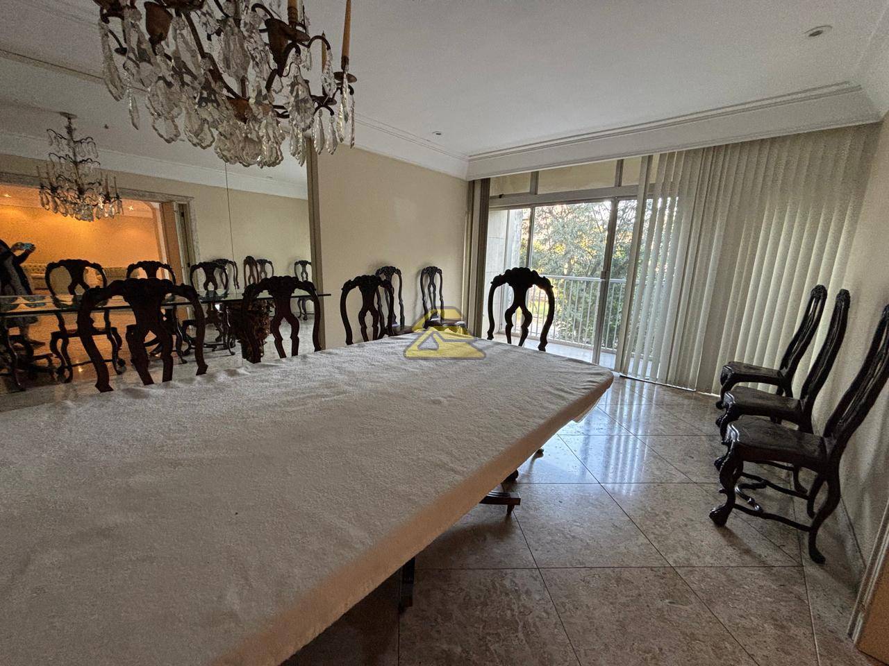 Apartamento para alugar com 4 quartos, 490m² - Foto 7