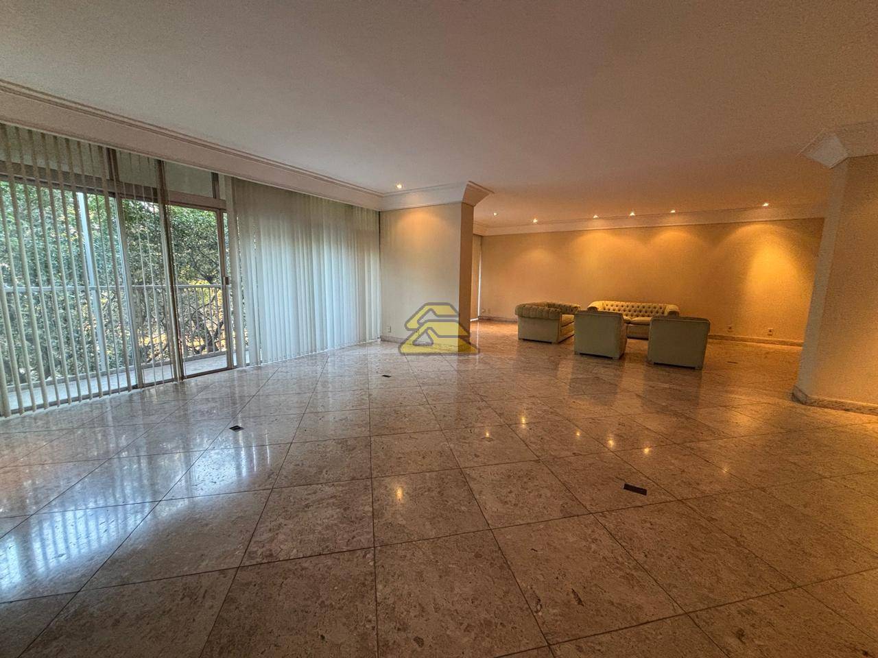 Apartamento para alugar com 4 quartos, 490m² - Foto 4