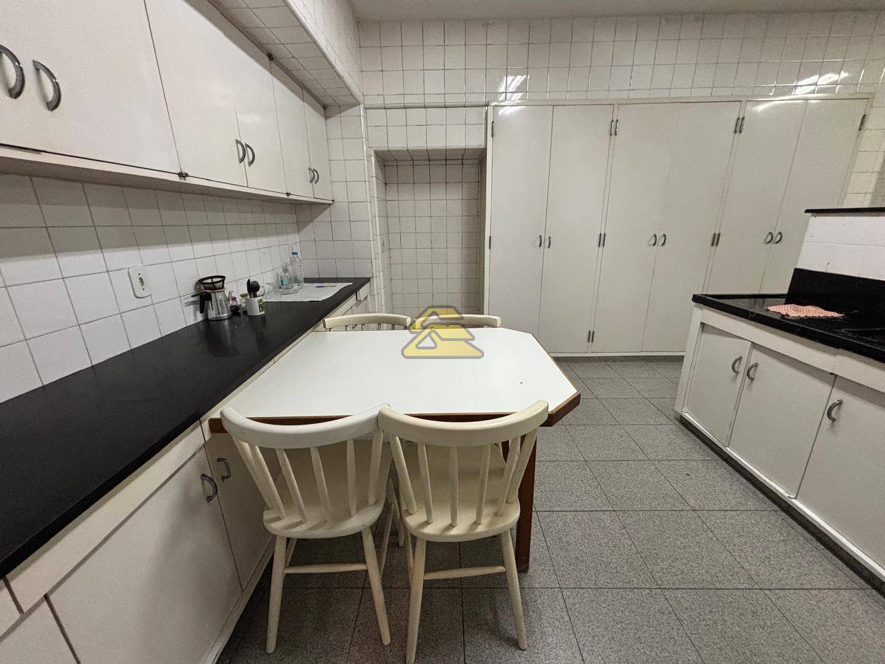 Apartamento para alugar com 4 quartos, 490m² - Foto 35
