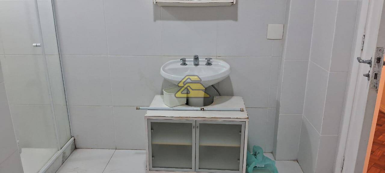 Apartamento para alugar com 3 quartos, 160m² - Foto 31