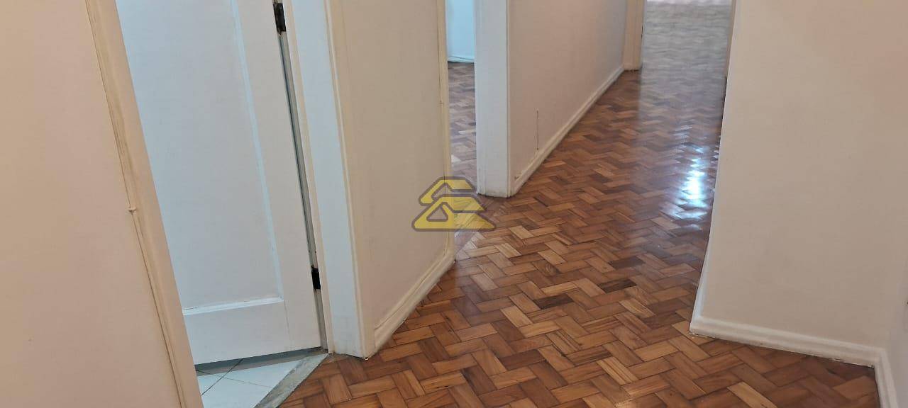 Apartamento para alugar com 3 quartos, 160m² - Foto 16