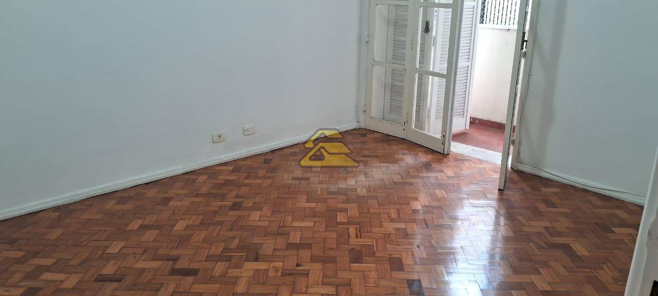 Apartamento para alugar com 3 quartos, 160m² - Foto 17
