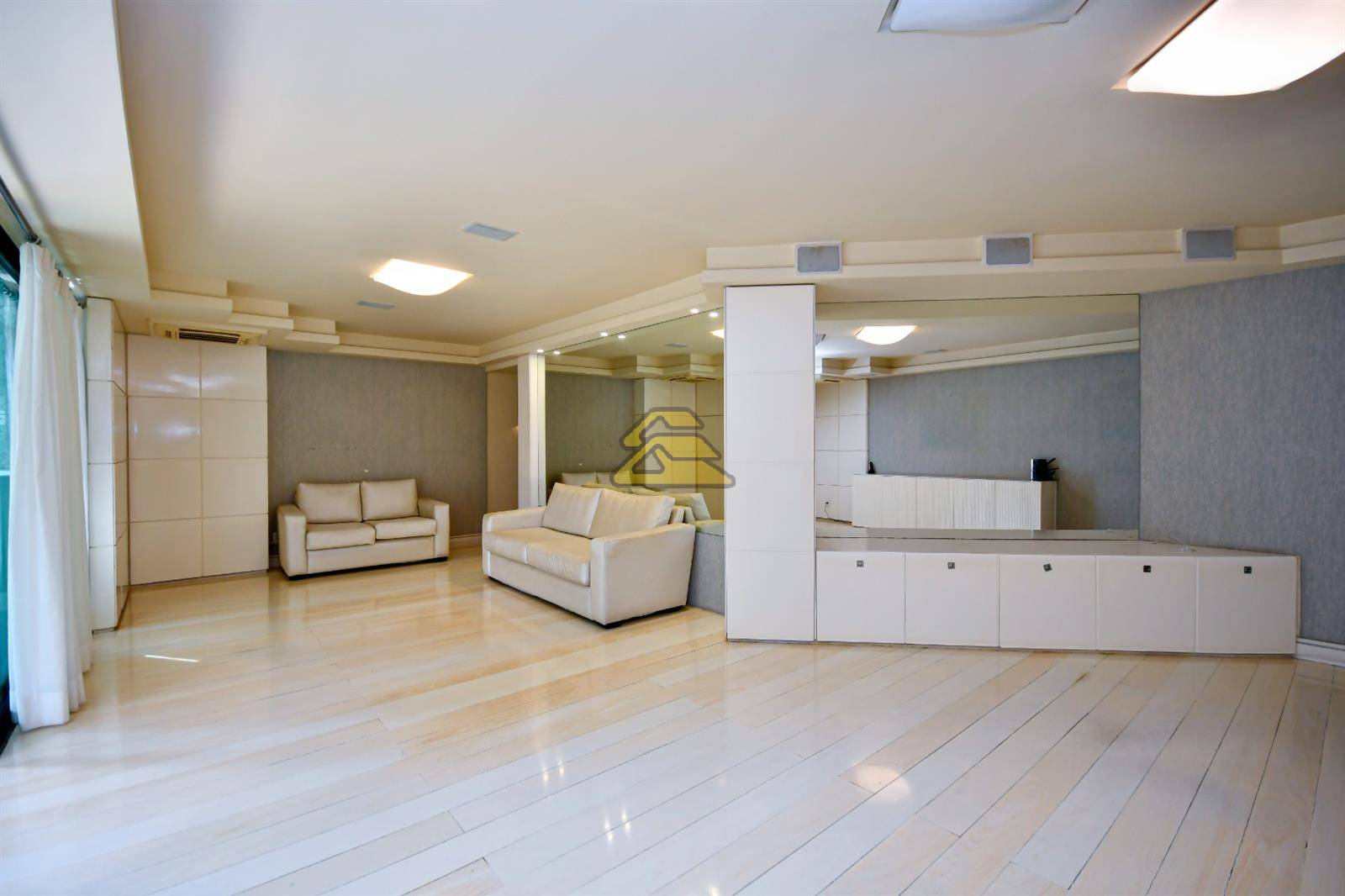 Apartamento à venda com 4 quartos, 209m² - Foto 6