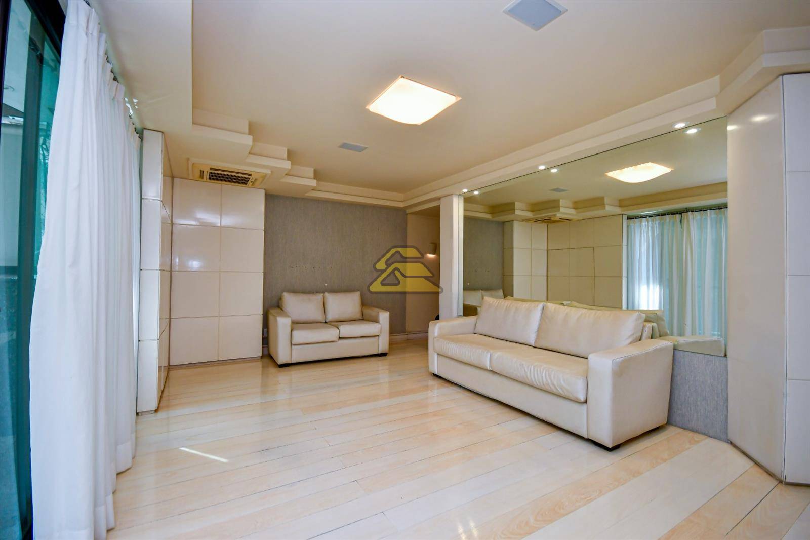 Apartamento à venda com 4 quartos, 209m² - Foto 10