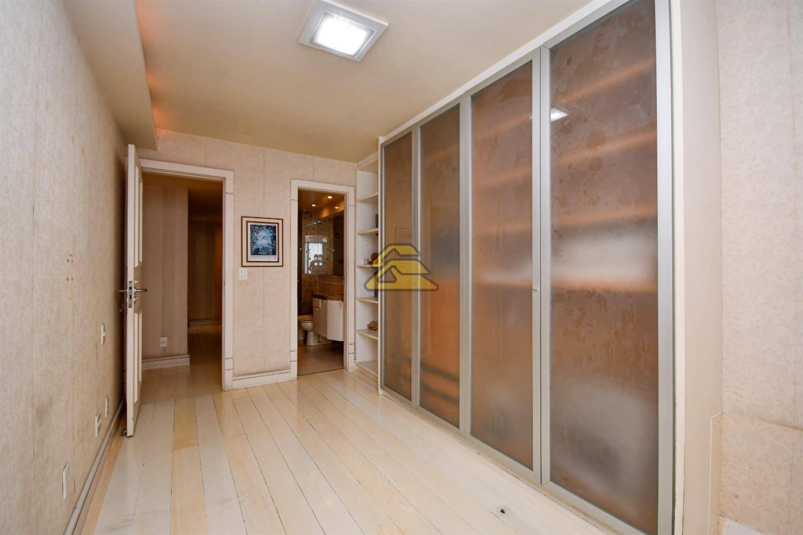 Apartamento à venda com 4 quartos, 209m² - Foto 16