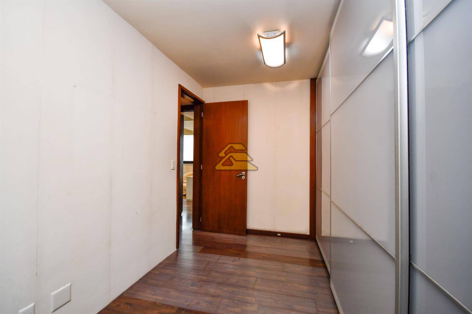 Apartamento à venda com 4 quartos, 209m² - Foto 21