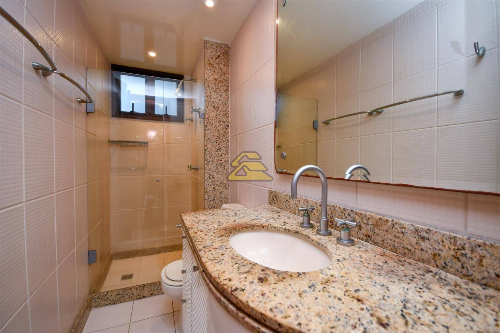 Apartamento à venda com 4 quartos, 209m² - Foto 30