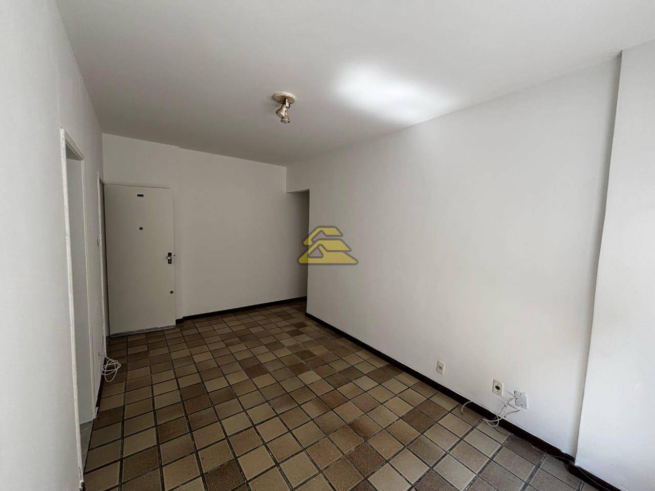 Apartamento à venda com 2 quartos, 73m² - Foto 4