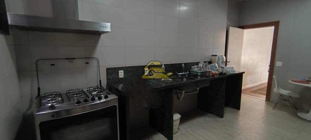 Apartamento à venda com 3 quartos, 224m² - Foto 14