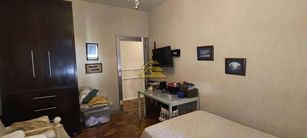 Apartamento à venda com 3 quartos, 224m² - Foto 12