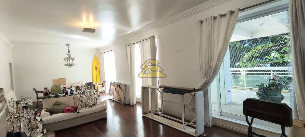 Apartamento à venda com 3 quartos, 224m² - Foto 5