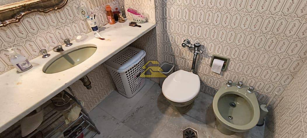 Apartamento à venda com 3 quartos, 224m² - Foto 20