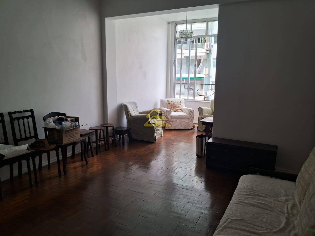 Apartamento para alugar com 3 quartos, 101m² - Foto 1