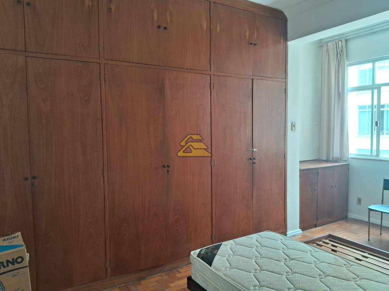 Apartamento para alugar com 3 quartos, 101m² - Foto 11