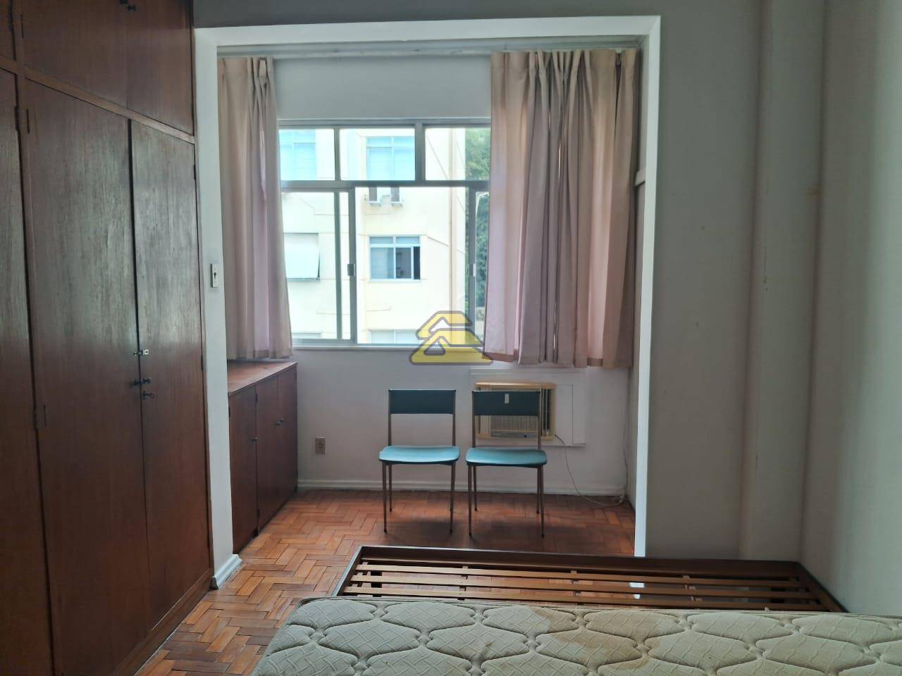 Apartamento para alugar com 3 quartos, 101m² - Foto 13