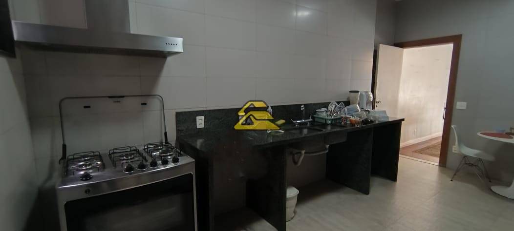 Apartamento à venda com 3 quartos, 224m² - Foto 13