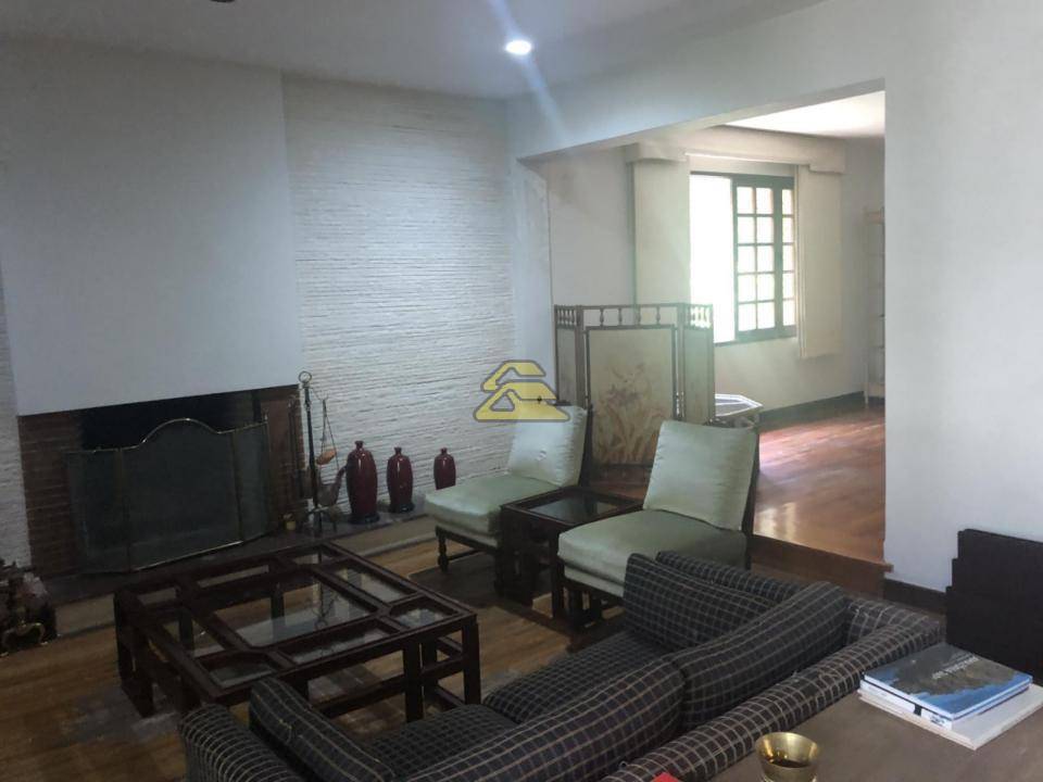Casa à venda com 7 quartos, 289m² - Foto 7