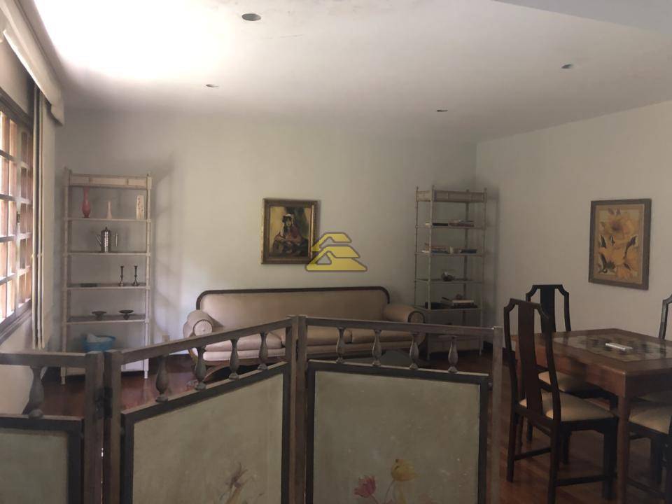 Casa à venda com 7 quartos, 289m² - Foto 10