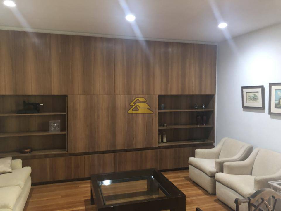 Casa à venda com 7 quartos, 289m² - Foto 21