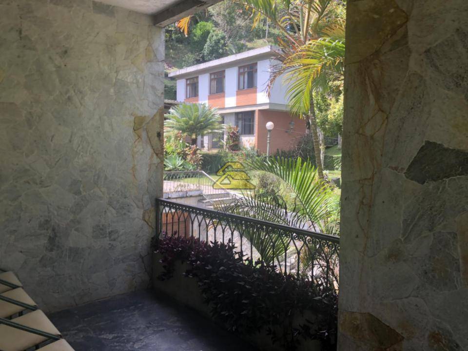Casa à venda com 7 quartos, 289m² - Foto 4