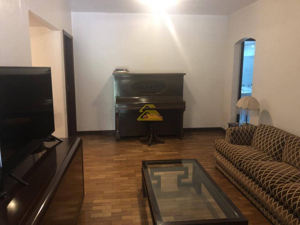 Casa à venda com 7 quartos, 289m² - Foto 9