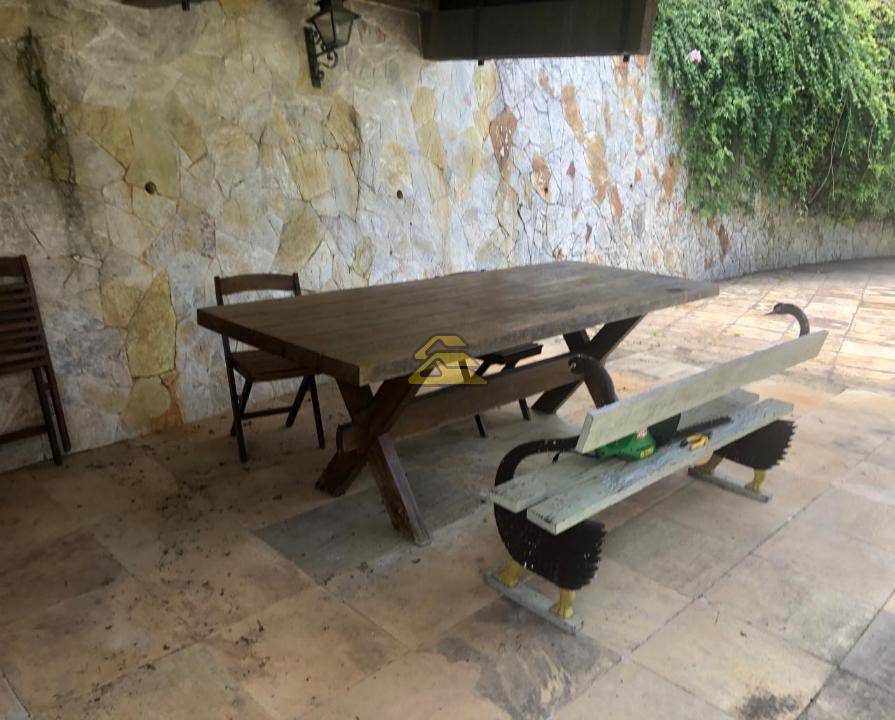 Casa à venda com 7 quartos, 289m² - Foto 34