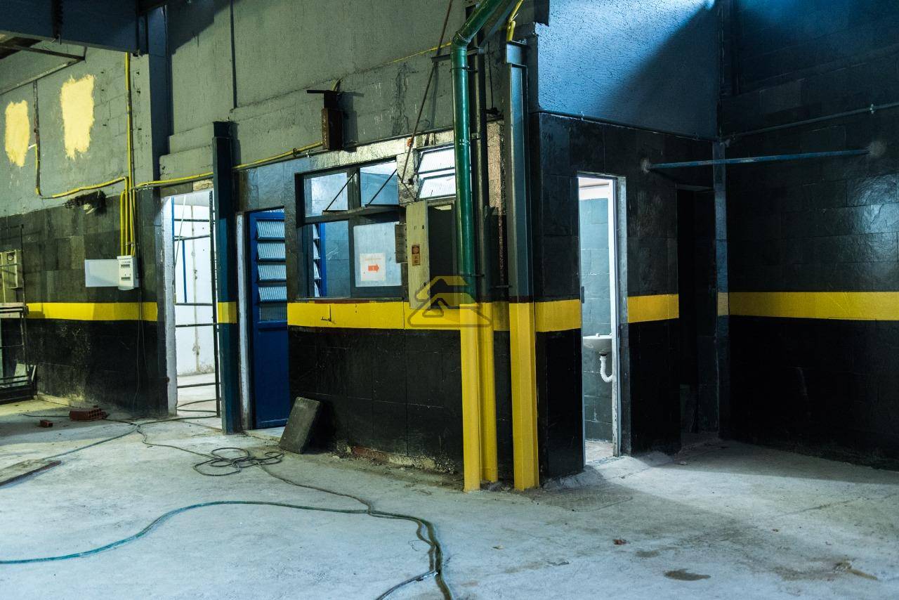 Depósito-Galpão-Armazém para alugar, 676m² - Foto 4