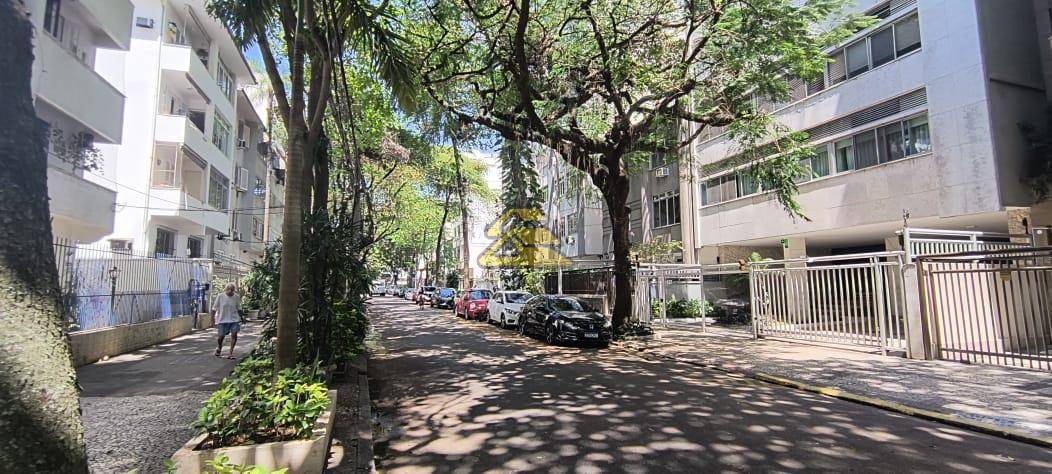 Apartamento à venda com 3 quartos, 224m² - Foto 29