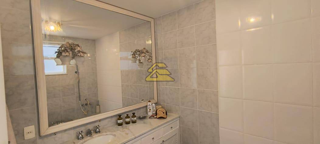 Apartamento à venda com 3 quartos, 224m² - Foto 40